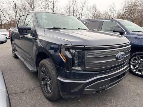 2022 Ford F-150 Lightning LARIAT