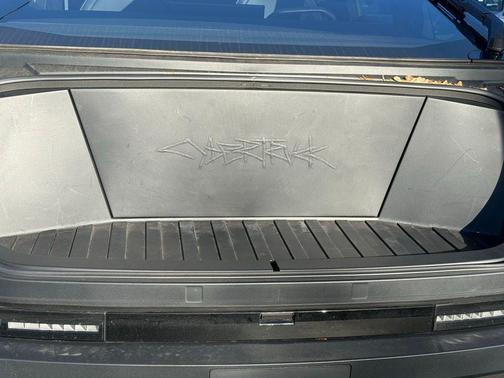 2024 Tesla Cybertruck Base