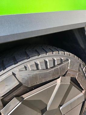 2024 Tesla Cybertruck Base