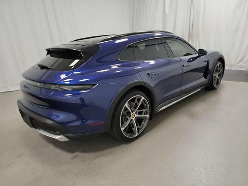 2022 Porsche Taycan 4