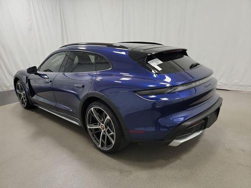 2022 Porsche Taycan 4