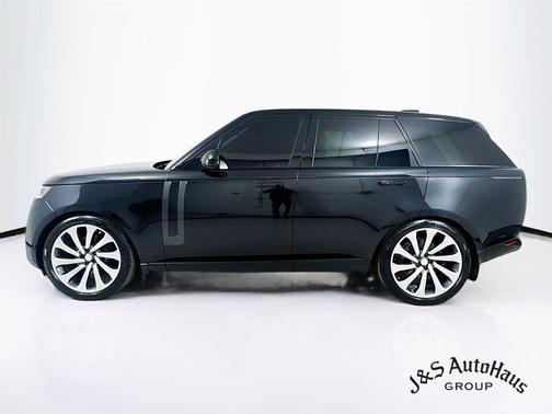 2025 Land Rover Range Rover P400 SE