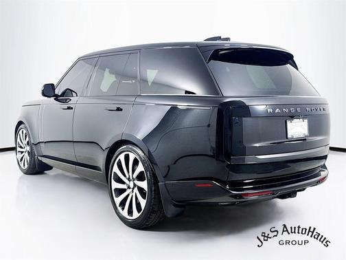 2025 Land Rover Range Rover P400 SE