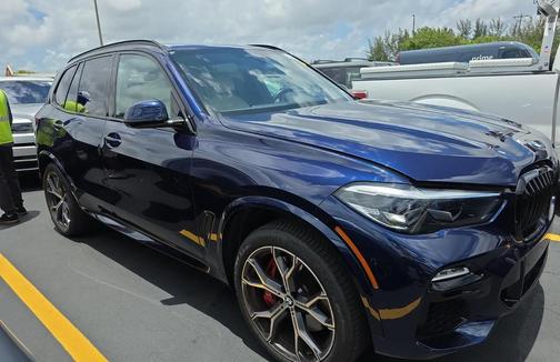 2021 BMW X5 M50i