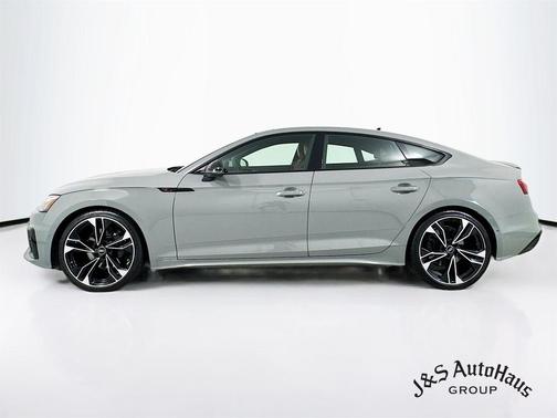 2022 Audi S5 3.0T Prestige