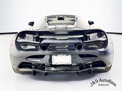 Teal 2020 McLaren 720S