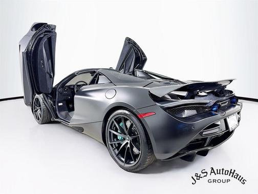 Onyx Black 2020 McLaren 720S Performance