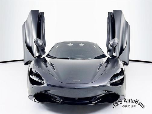 Teal 2020 McLaren 720S