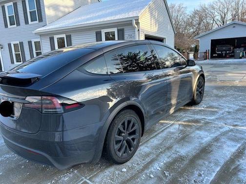 2023 Tesla Model X Base