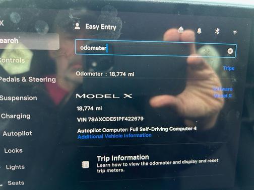 2023 Tesla Model X Base