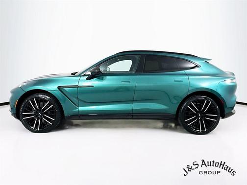 Green 2022 Aston Martin DBX Base