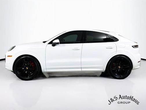 2024 Porsche Cayenne E-Hybrid Coupe S