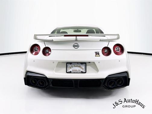 2024 Nissan GT-R T-spec