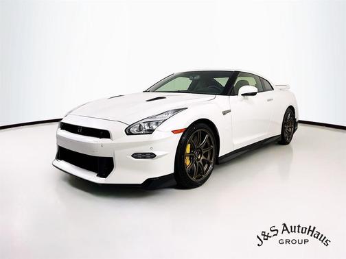 2024 Nissan GT-R T-spec