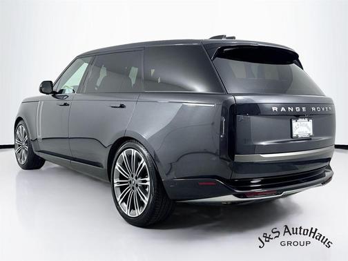 Carpathian Grey 2024 Land Rover Range Rover P530 SE