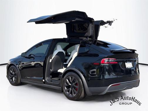 Black 2023 Tesla Model X Plaid