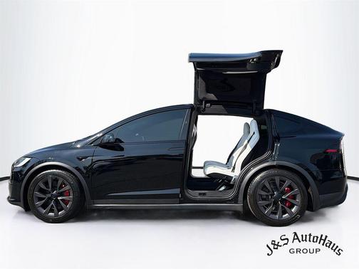 Black 2023 Tesla Model X Plaid