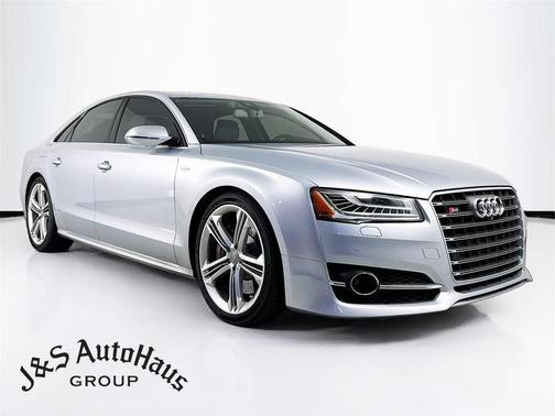 2015 Audi S8 4.0T quattro
