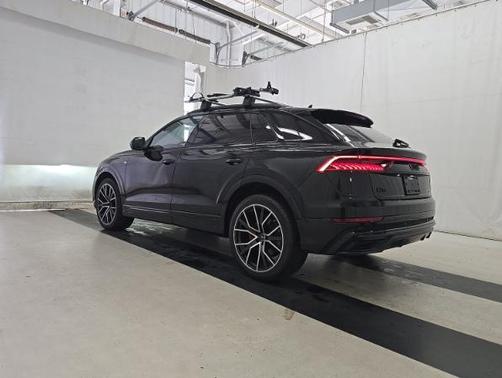 Mythos Black Metallic 2023 Audi Q8 55 Premium Plus