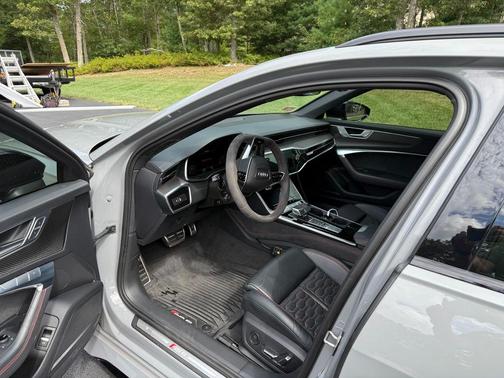 2022 Audi RS 6 Avant 4.0T quattro