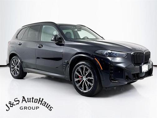 Black Sapphire Metallic 2025 BMW X5 xDrive40i