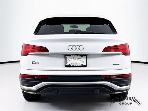 2024 Audi Q5 45 S line quattro Premium