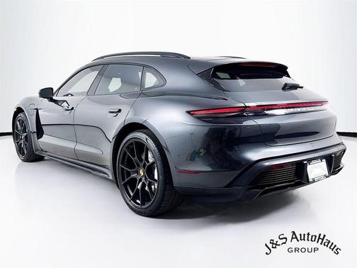 2024 Porsche Taycan GTS