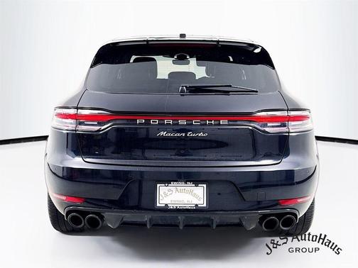 2021 Porsche Macan Turbo