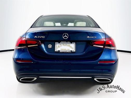 2022 Mercedes-Benz A-Class A 220 4MATIC