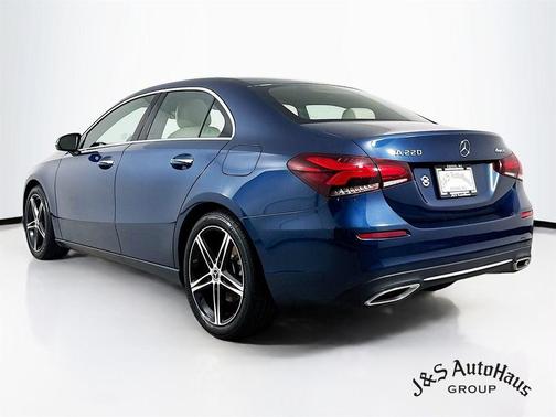2022 Mercedes-Benz A-Class A 220 4MATIC