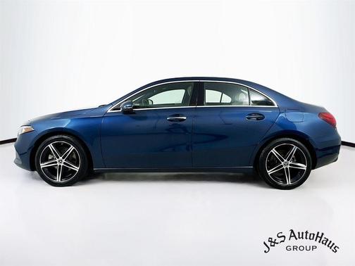2022 Mercedes-Benz A-Class A 220 4MATIC