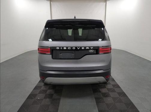 2021 Land Rover Discovery P300 S