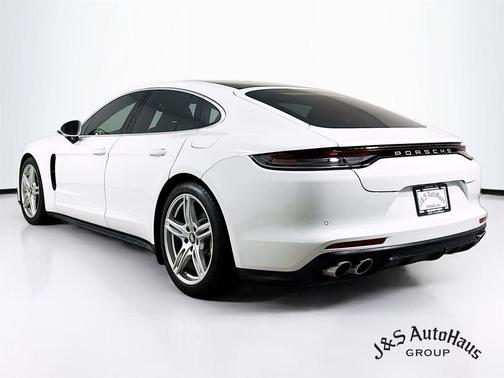 2022 Porsche Panamera E-Hybrid 4S