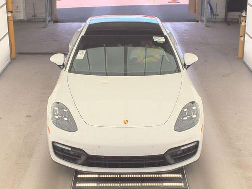 2022 Porsche Panamera E-Hybrid 4S