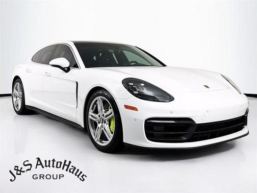 2022 Porsche Panamera E-Hybrid 4S