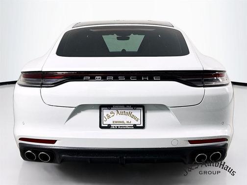 2022 Porsche Panamera E-Hybrid 4S