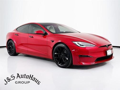 2022 Tesla Model S Plaid