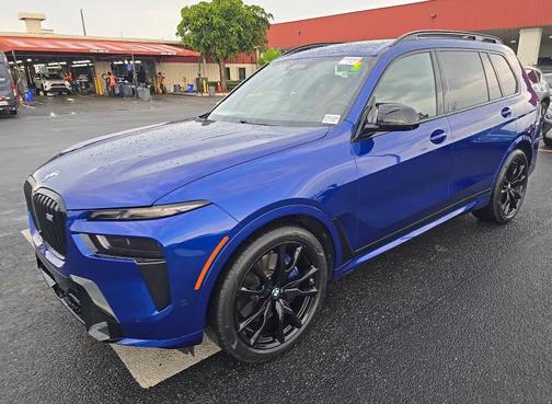 Bay Blue 2024 BMW X7 M60i