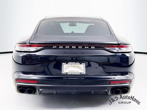 2022 Porsche Panamera 4S