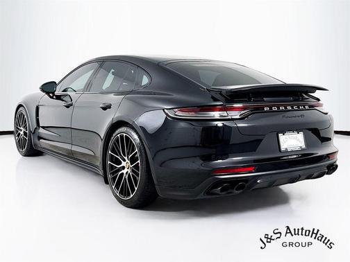 2022 Porsche Panamera 4S