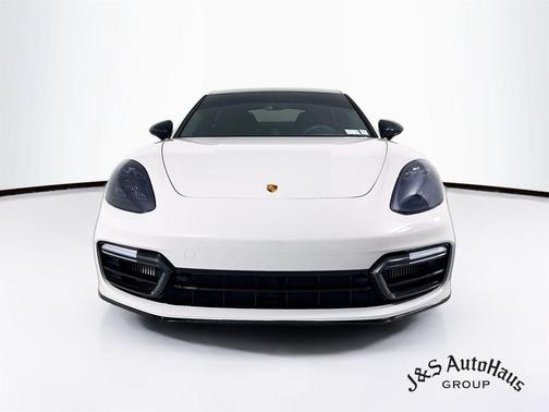 2022 Porsche Panamera GTS