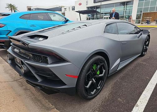 2023 Lamborghini Huracan EVO Base