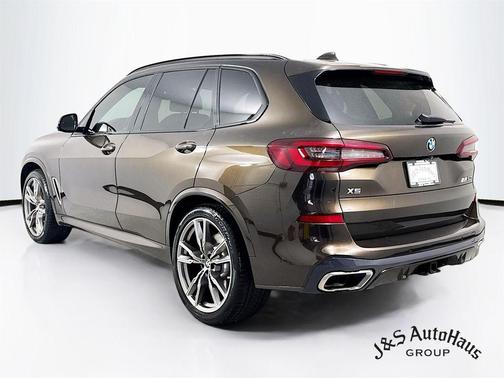 2021 BMW X5 M50i