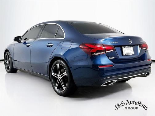 2022 Mercedes-Benz A-Class A 220 4MATIC