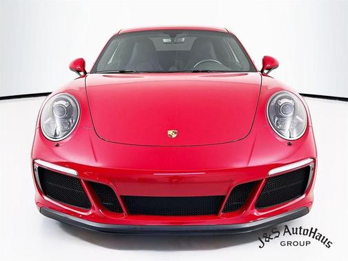 2018 Porsche 911 Carrera GTS