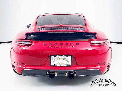 2018 Porsche 911 Carrera GTS