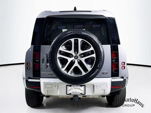 2020 Land Rover Defender 110 SE
