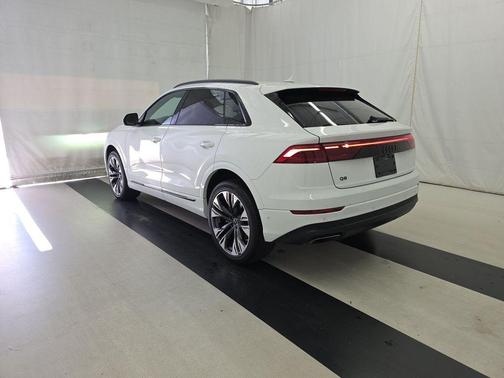 2024 Audi Q8 55 Premium