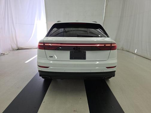 2024 Audi Q8 55 Premium