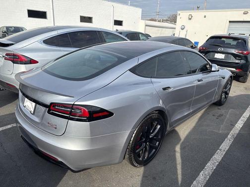 2025 Tesla Model S Plaid